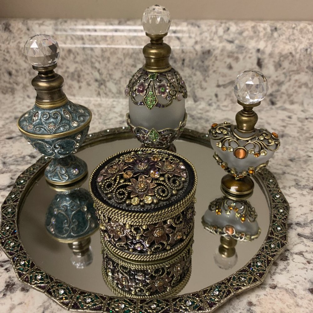 Two's Company Austrian Crystal Perfume Bottle Set